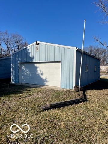 384 Honey Locust Place, North Vernon, IN 47265