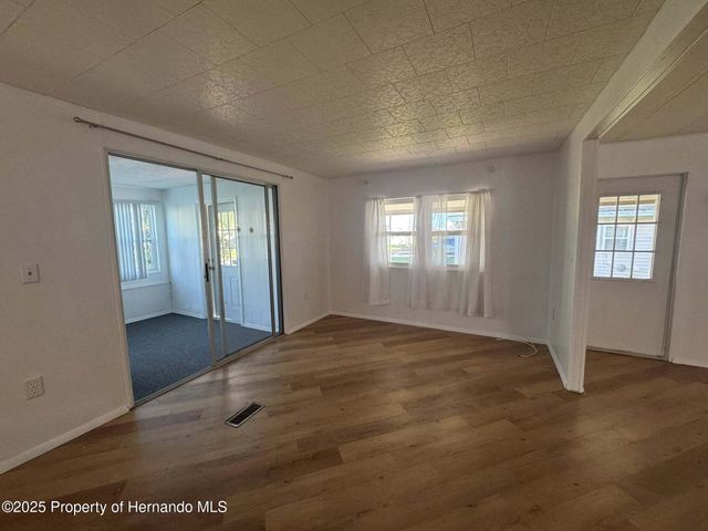 22 Hamilton Avenue, Palm Harbor, FL 34684