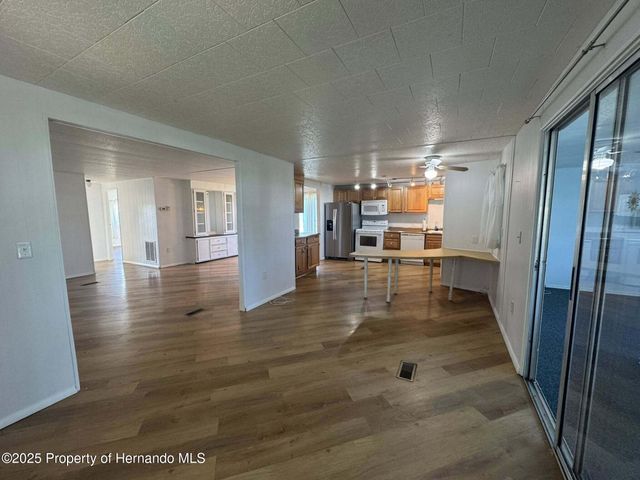 22 Hamilton Avenue, Palm Harbor, FL 34684