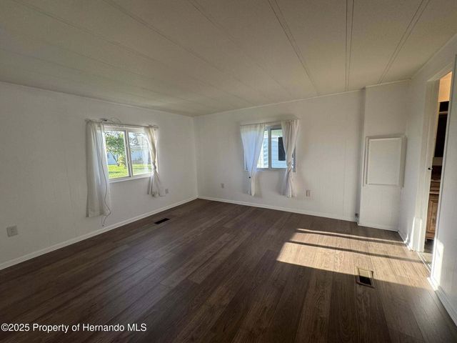 22 Hamilton Avenue, Palm Harbor, FL 34684