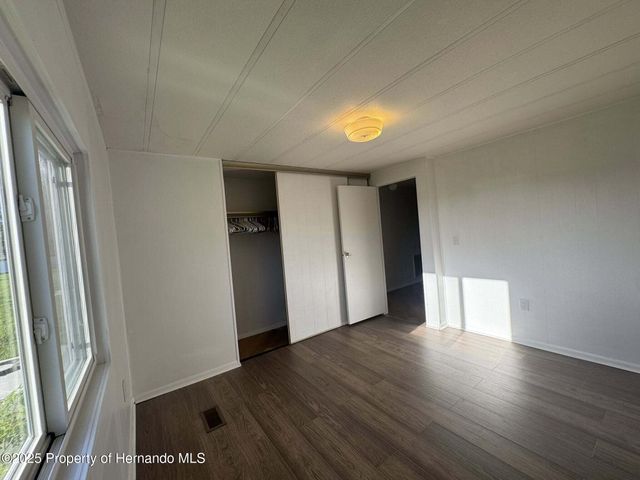 22 Hamilton Avenue, Palm Harbor, FL 34684