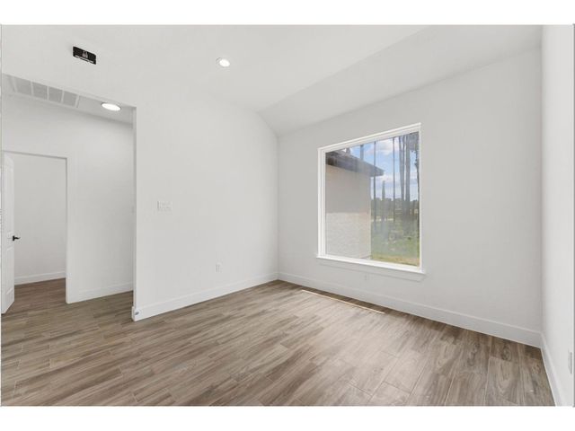 679 Road 66111, Dayton, TX 77535