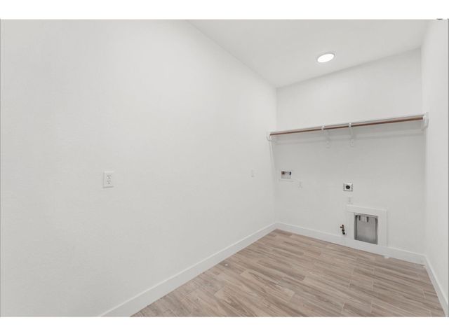 679 Road 66111, Dayton, TX 77535