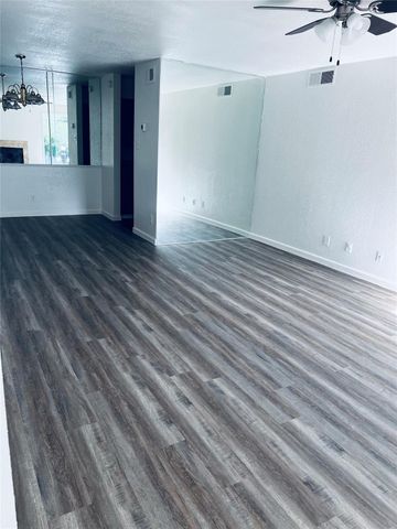 9700 Leawood Boulevard 1116, Houston, TX 77099