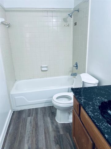9700 Leawood Boulevard 1116, Houston, TX 77099