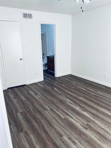 9700 Leawood Boulevard 1116, Houston, TX 77099