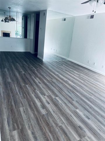 9700 Leawood Boulevard 1116, Houston, TX 77099