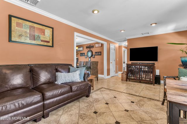 35 Dugan Lane, Toms River, NJ 08755