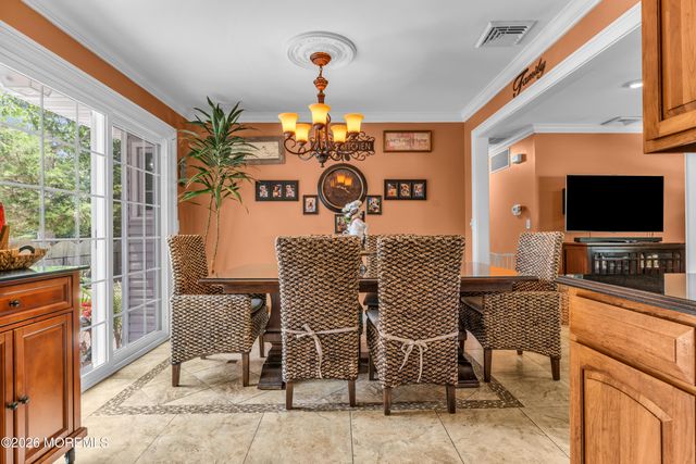 35 Dugan Lane, Toms River, NJ 08755