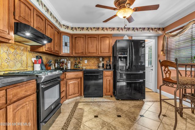 35 Dugan Lane, Toms River, NJ 08755