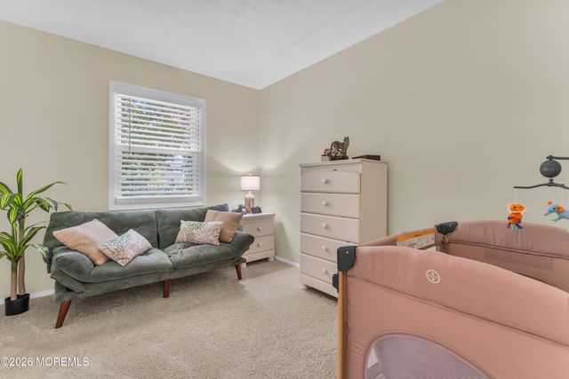 35 Dugan Lane, Toms River, NJ 08755
