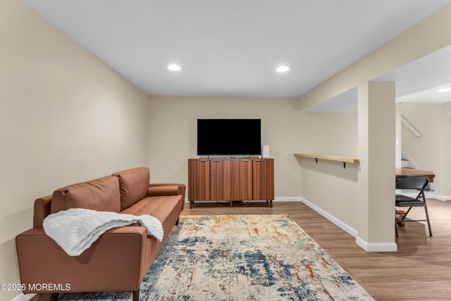 35 Dugan Lane, Toms River, NJ 08755
