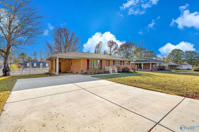 551 Reed Road, Guntersville, AL 35976