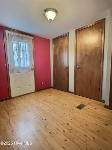 206 Holden Road, Holly Ridge, NC 28445