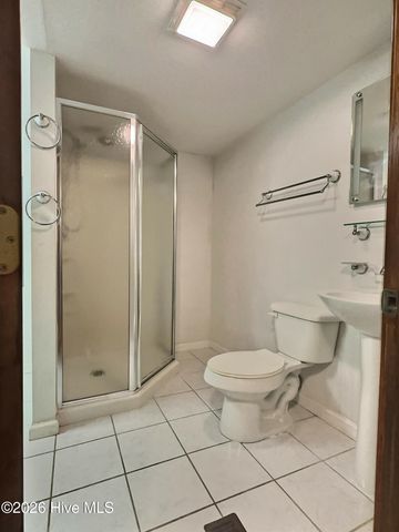 206 Holden Road, Holly Ridge, NC 28445