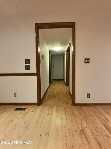 206 Holden Road, Holly Ridge, NC 28445