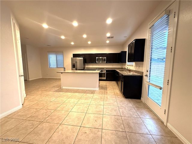 123 Volans Avenue, Las Vegas, NV 89183