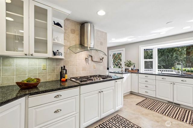 25845 SE 152 Street, Issaquah, WA 98027