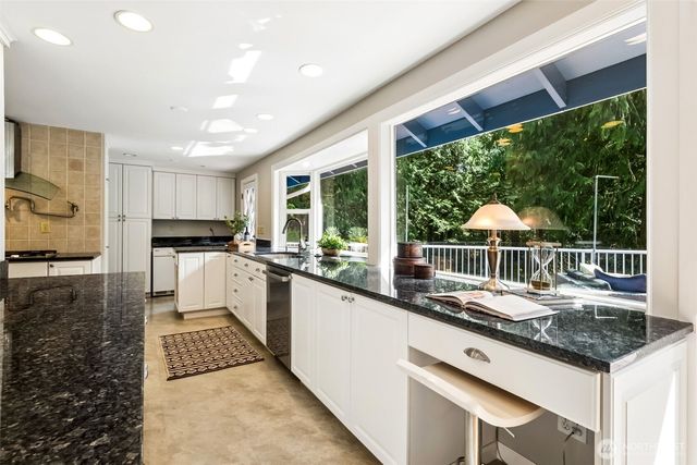 25845 SE 152 Street, Issaquah, WA 98027