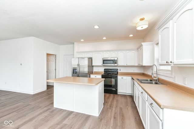 11035 Cool Winds Way, Fishers, IN 46037