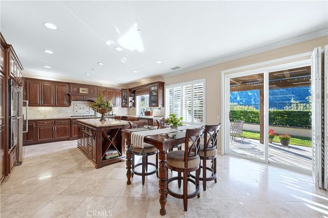 10 Boulder Ridge Court, Azusa, CA 91702