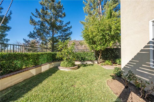 10 Boulder Ridge Court, Azusa, CA 91702
