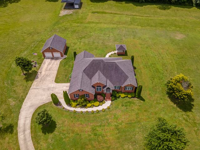 710 Farmbrook Drive, Rocky Face, GA 30740