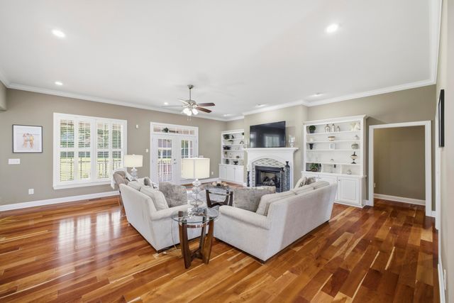 710 Farmbrook Drive, Rocky Face, GA 30740