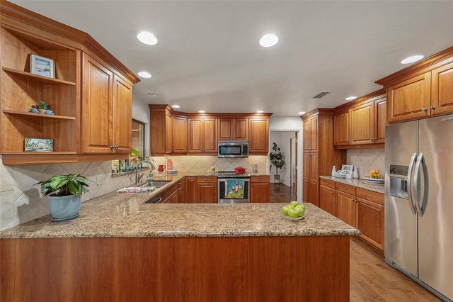 6015 SW 36TH WAY, Gainesville, FL 32608