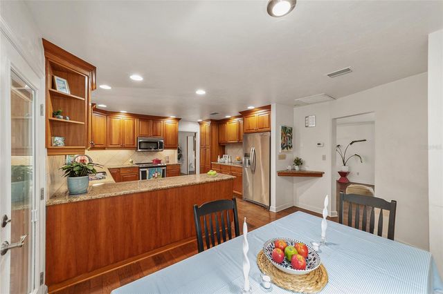 6015 SW 36TH WAY, Gainesville, FL 32608