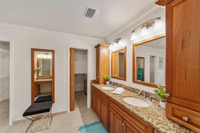 6015 SW 36TH WAY, Gainesville, FL 32608