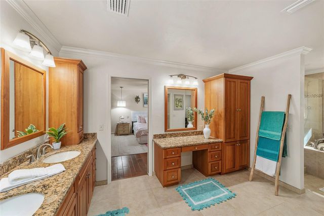 6015 SW 36TH WAY, Gainesville, FL 32608