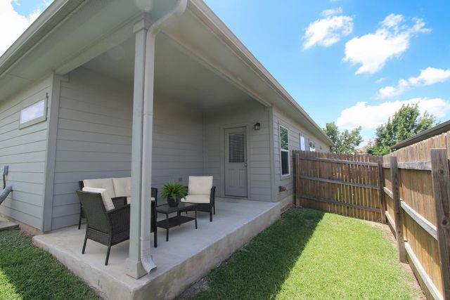 457 Galway Bay LN, Georgetown, TX 78626