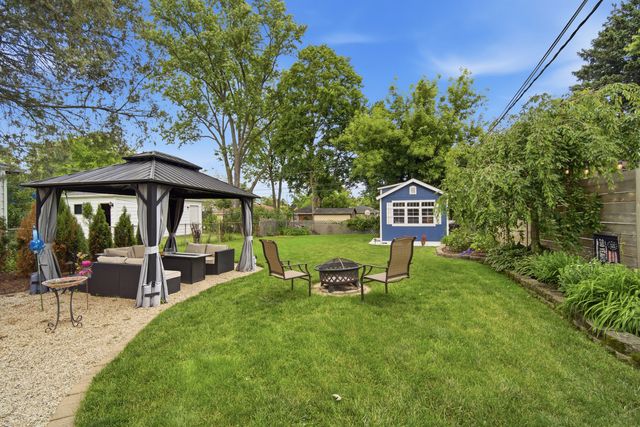 239 Nora Avenue, Glenview, IL 60025