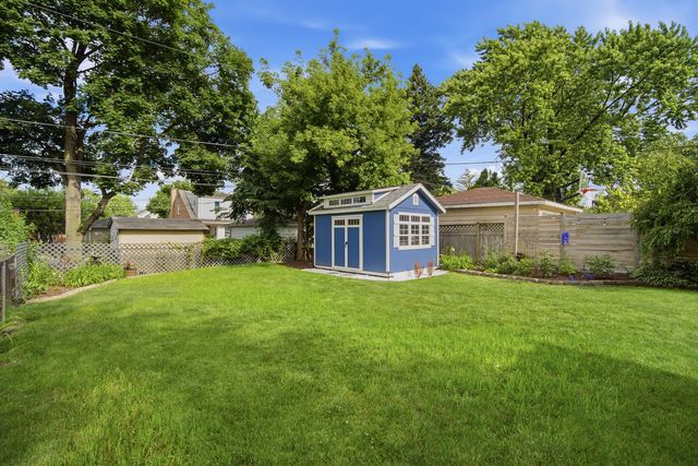 239 Nora Avenue, Glenview, IL 60025