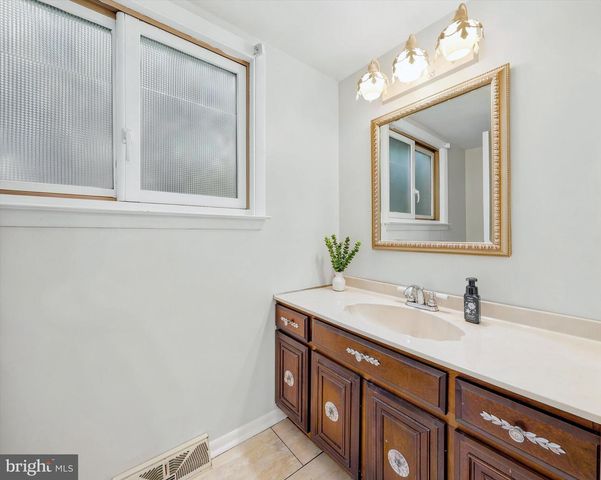 1505 GRAYROCK DR, Wilmington, DE 19803