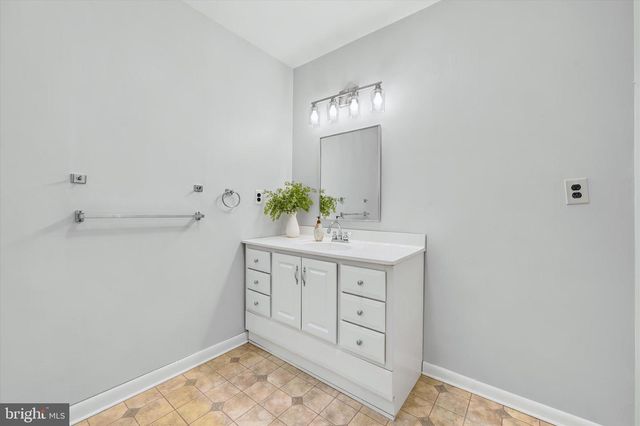 1505 GRAYROCK DR, Wilmington, DE 19803