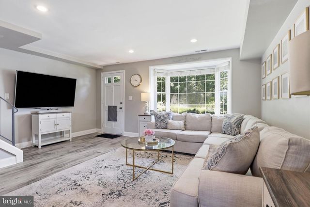 3904 KELLER AVE, Alexandria, VA 22302