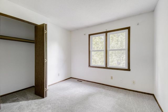 1754 Evergreen Bay, Woodbury, MN 55125
