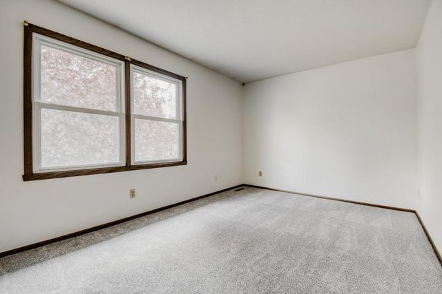 1754 Evergreen Bay, Woodbury, MN 55125