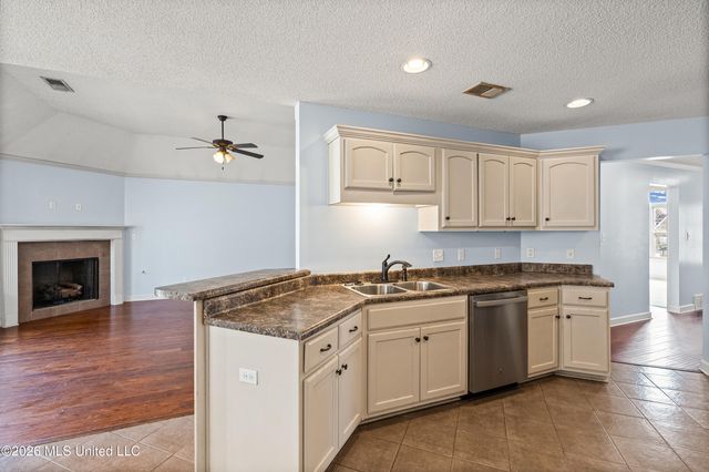 6051 Caroline Cove, Southaven, MS 38671