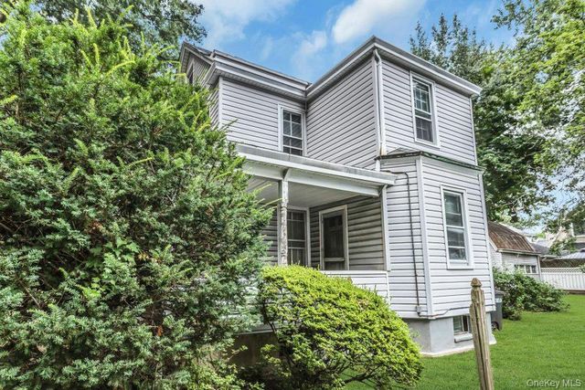 101 Emerson Avenue, Floral Park, NY 11001