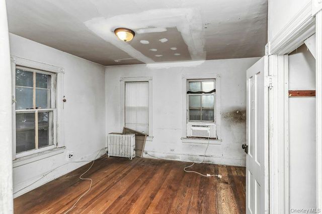 101 Emerson Avenue, Floral Park, NY 11001