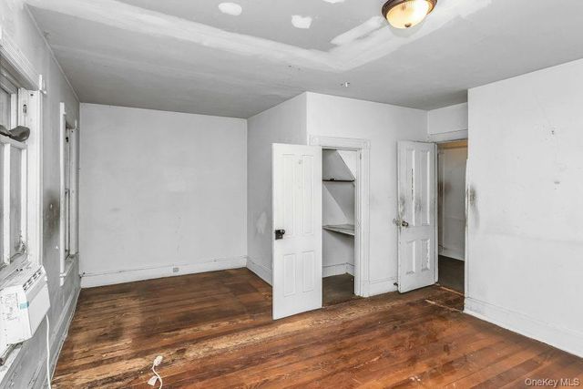 101 Emerson Avenue, Floral Park, NY 11001