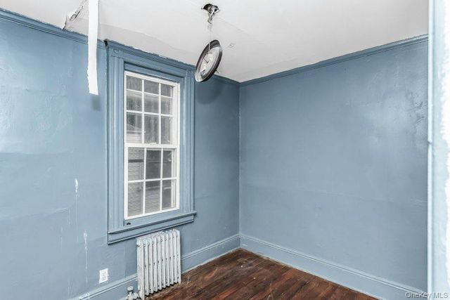 101 Emerson Avenue, Floral Park, NY 11001