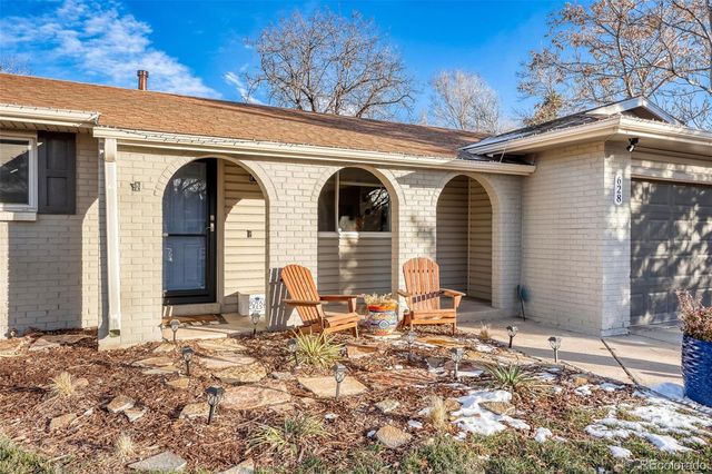 628 S Oswego, Aurora, CO 80112