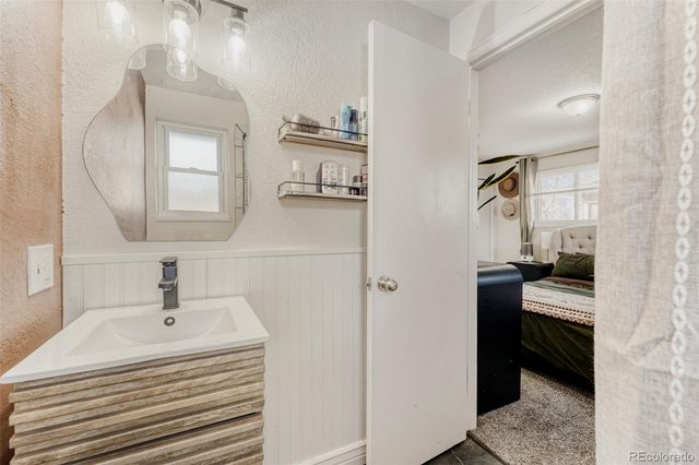 628 S Oswego, Aurora, CO 80112