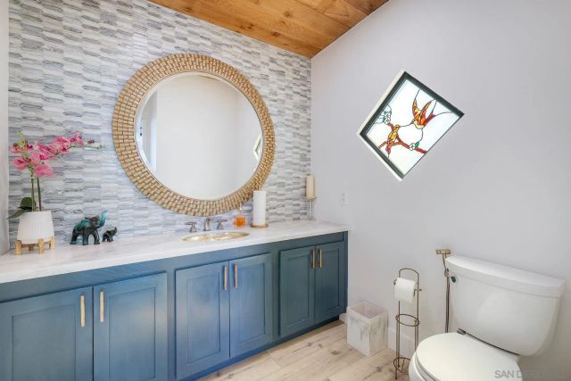 2240 Hartford St., San Diego, CA 92110