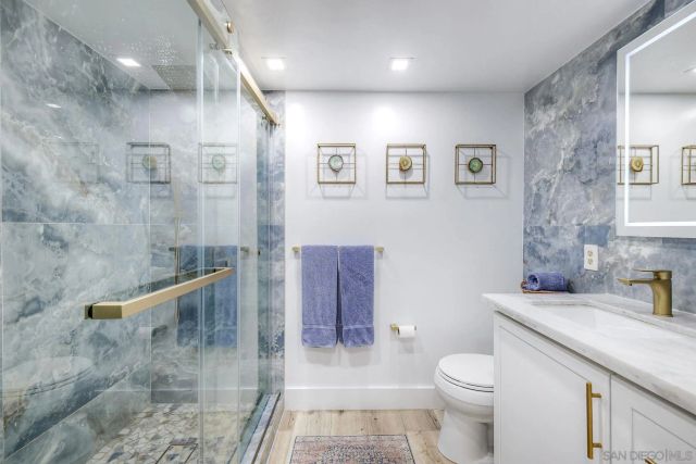 2240 Hartford St., San Diego, CA 92110