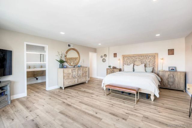 2240 Hartford St., San Diego, CA 92110